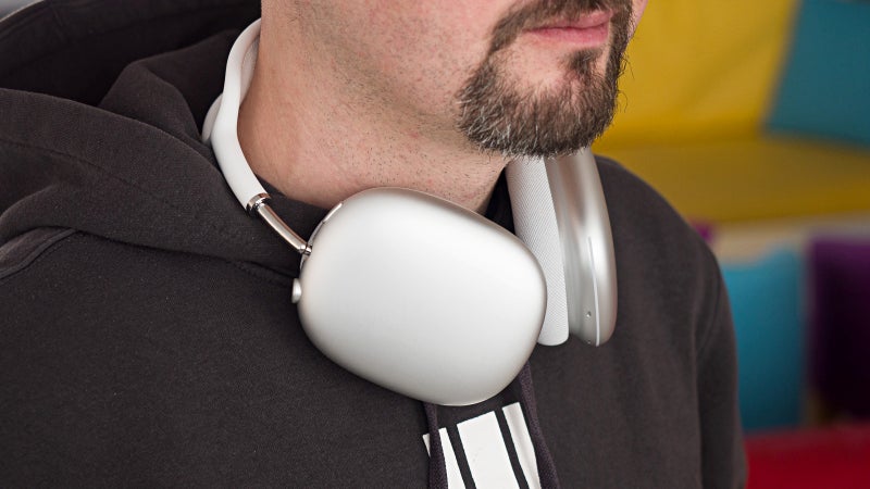 The AirPods Max are at a record-low price, hurry up before the deal is gone