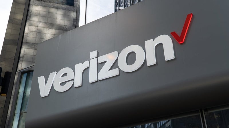 Customer goes for a small Verizon loyalty tweak, gets a big billing surprise instead