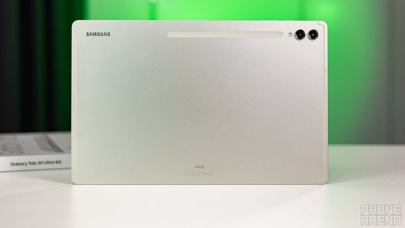 Galaxy Tab S9 Ultra may have lost its crown, but it's still flexing hard with massive $300 discount