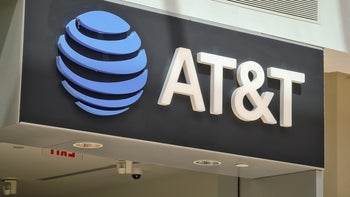 This AT&T customer's iPhone 16 Pro "unboxing" was more like a used phone reveal