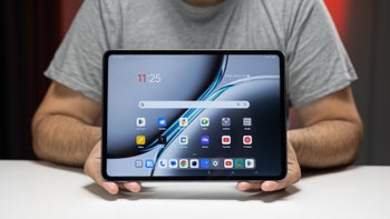 Image of the front screen on the OnePlus Pad 2