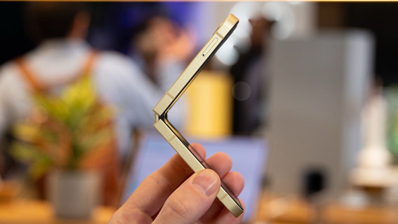 Samsung may be holding back its budget Galaxy Z Flip FE foldable for one unexpected reason