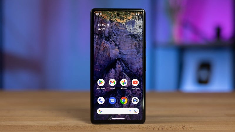 Swollen Pixel 7a battery? You may be in for a free replacement (or cash)
