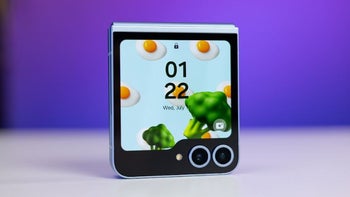 Samsung Galaxy Z Flip 6 folded