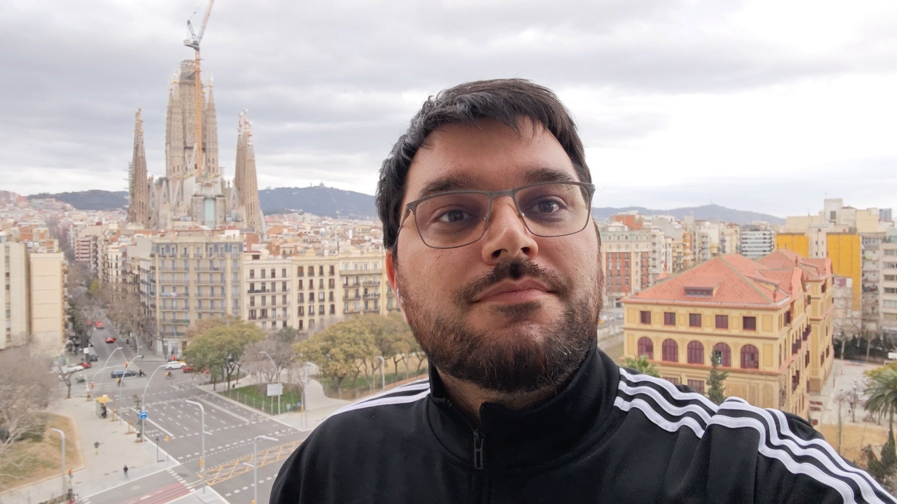 Screen capture from Galaxy S25 Ultra selfie video - Xiaomi 15 Ultra PhoneArena Camera Score revealed: Tied for the gold medal with the Galaxy S25 Ultra!