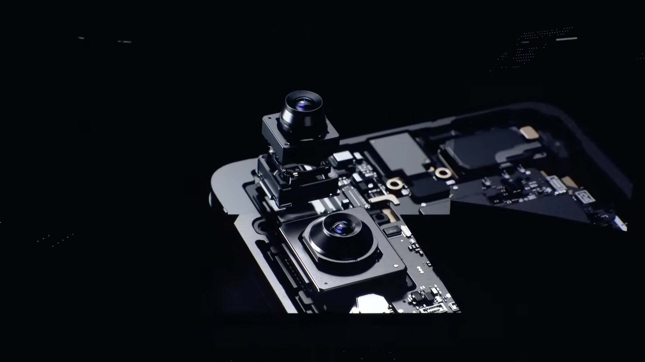 Render of the Galaxy S25 Edge's camera module components.